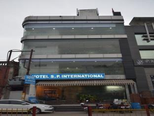 R K International Hotel 2*